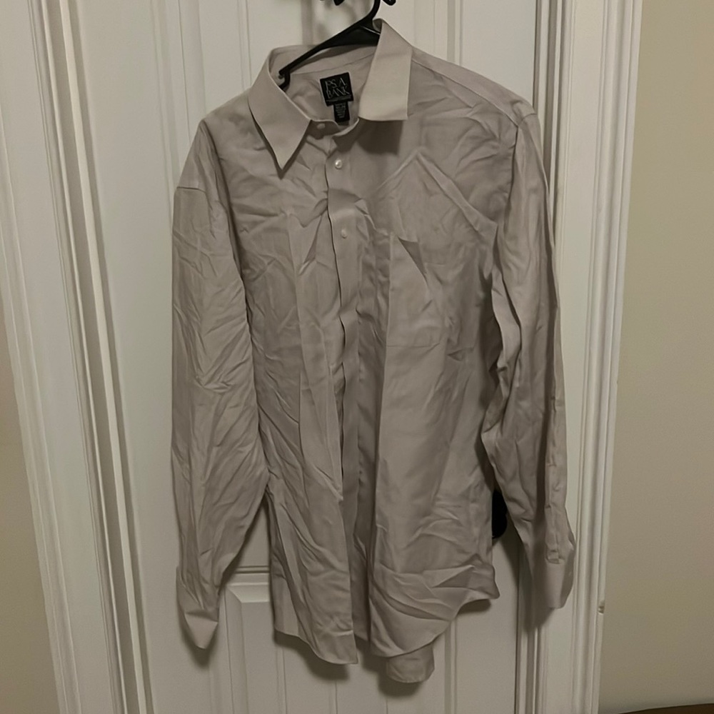 Men’s Jos A. Bank 16 1/2-34 dress shirt